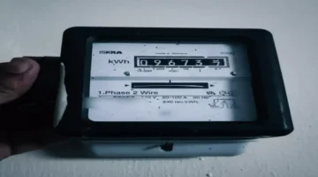 زيادة تعرفة الكهرباء تثير شكاوى جماعية من المستهلكين بسبب أعطال العدادات 1